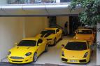 Gara siêu xe màu vàng của đại gia Việt
